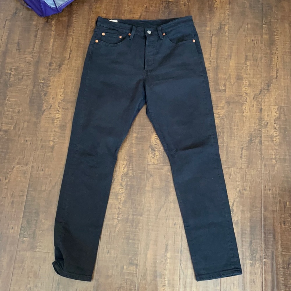 Black skinny Levi’s 501’s